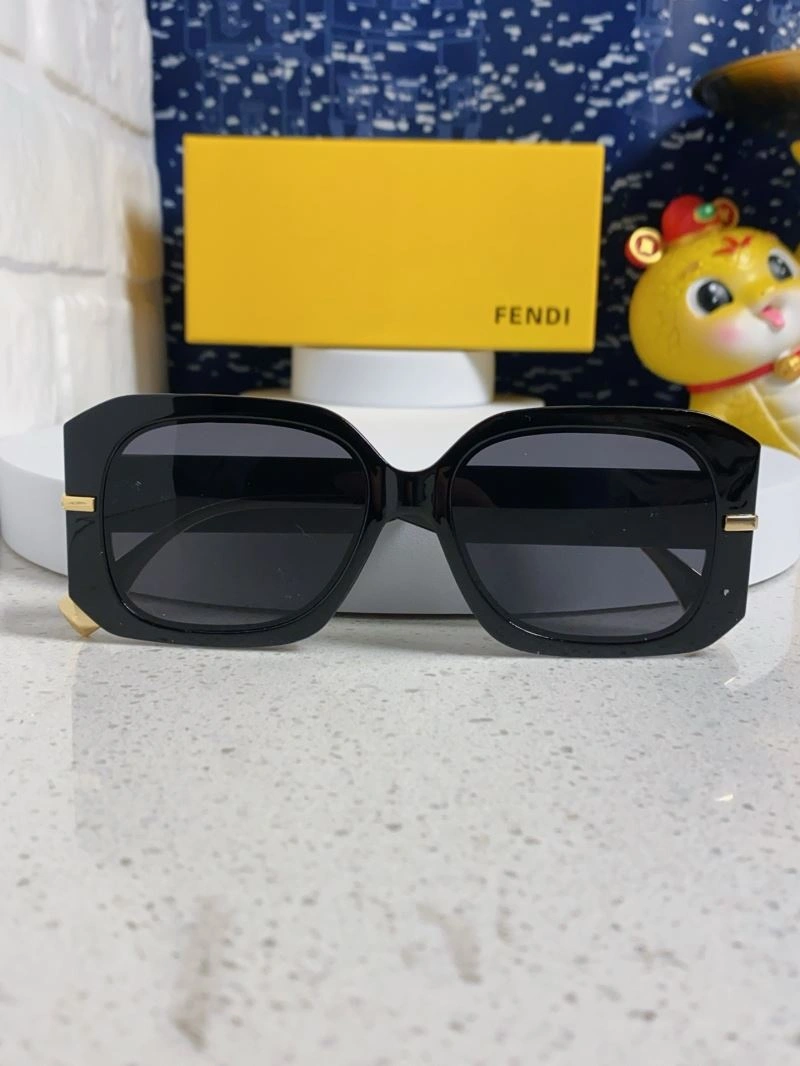 UrbanChic Fendi Sunglasses 279261
