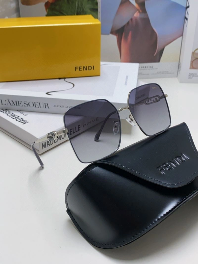 Fendi Sunglasses Unisex 279243