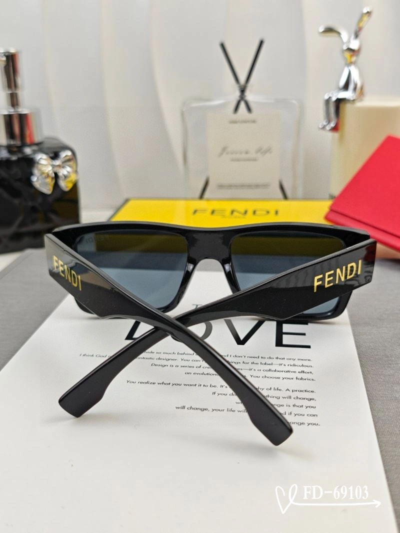 MoistureWicking Fendi Sunglasses 279256