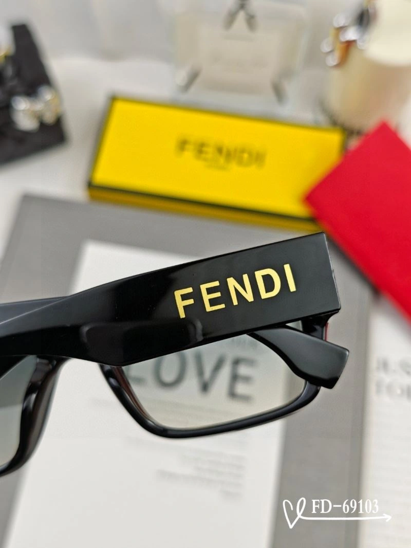 MoistureWicking Fendi Sunglasses 279256