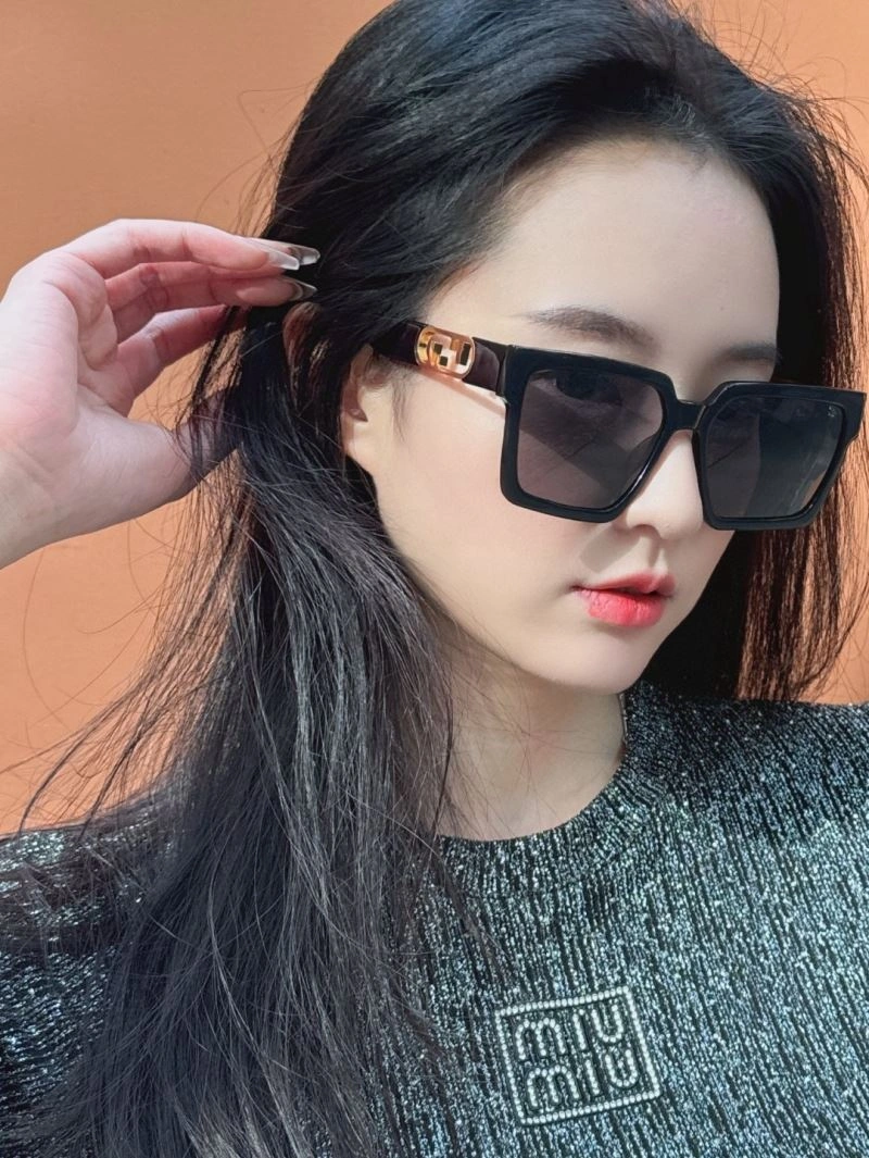 Fendi Sunglasses Vibrant 279353