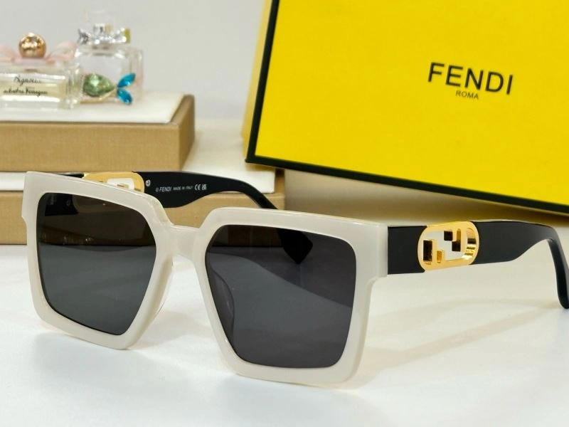 Fendi Sunglasses Vibrant 279353