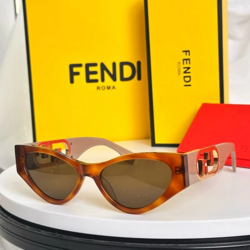 Fendi Sunglasses Durable 279352