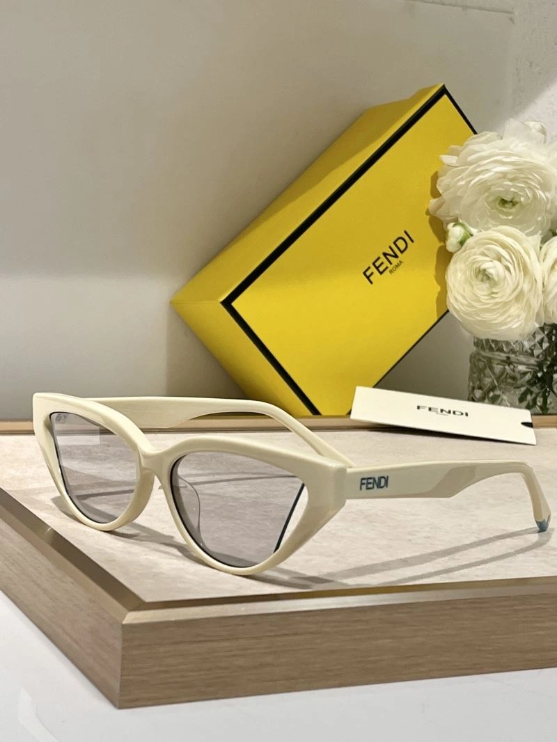 Fendi Sunglasses Soft 279345