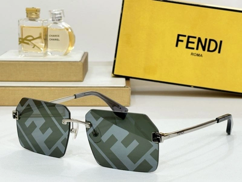 Fendi Sunglasses Casual 279317