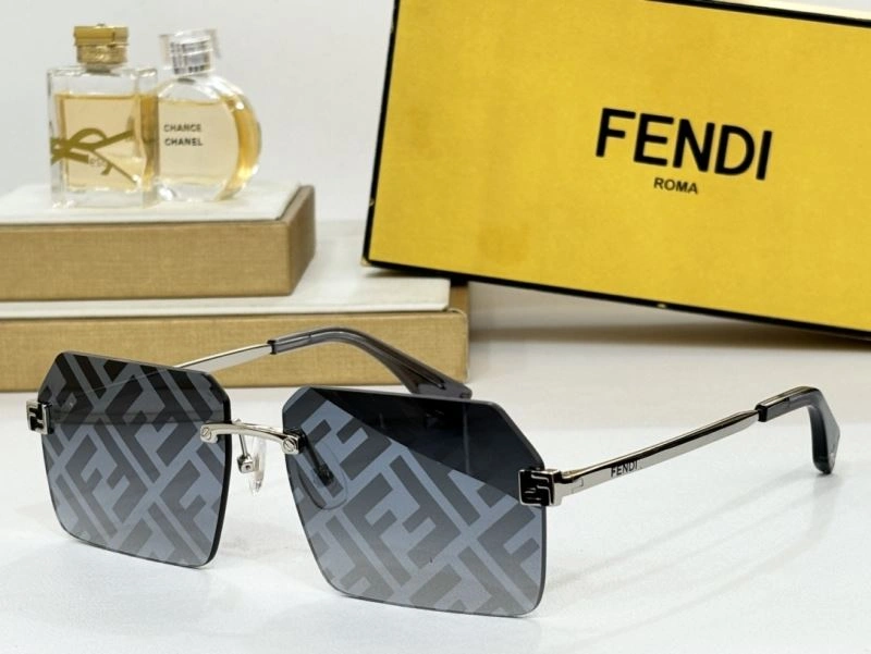 Fendi Sunglasses Casual 279317