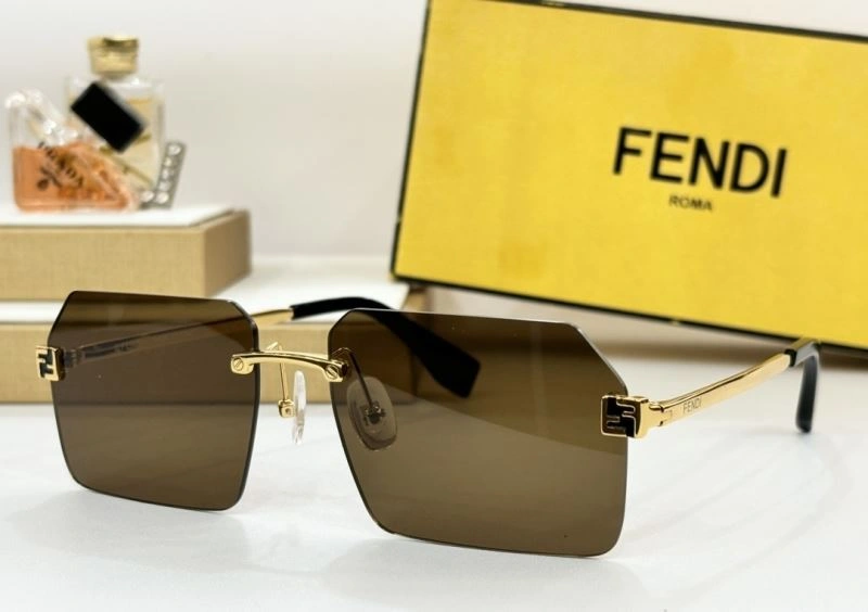 Fendi Sunglasses Casual 279317