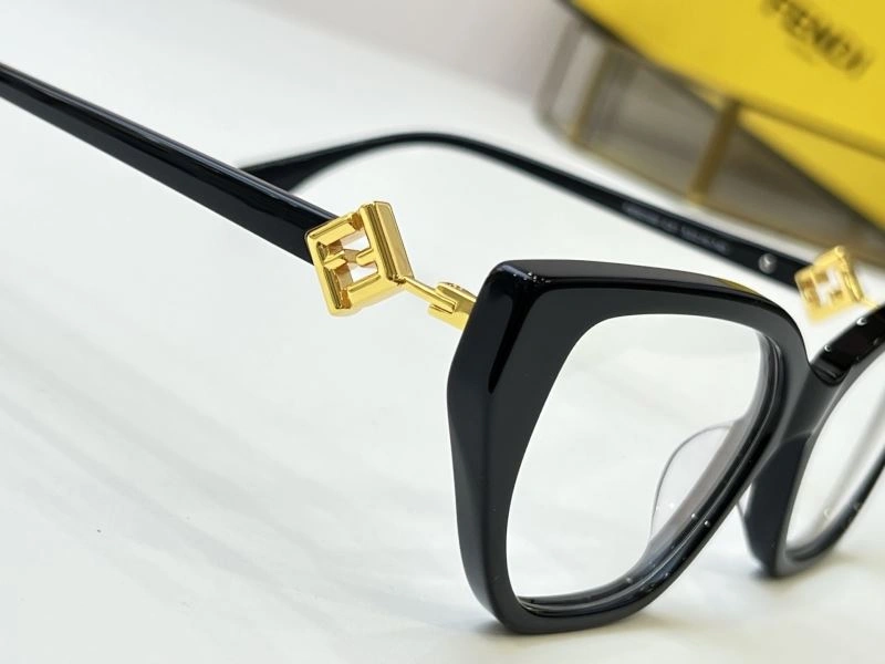 MoistureWicking Fendi Sunglasses 279309