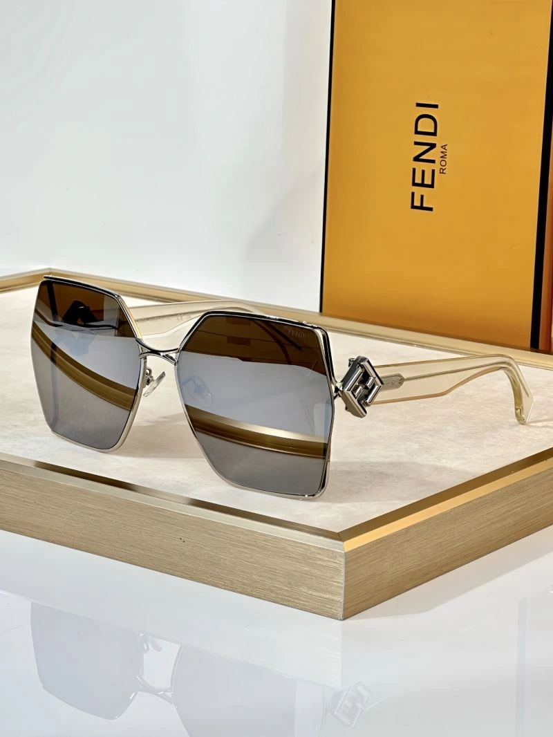 RelaxedFit Fendi Sunglasses 279307