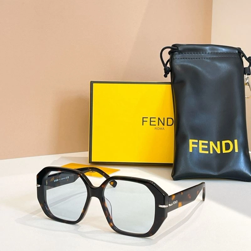 RelaxedFit Fendi Sunglasses 279304