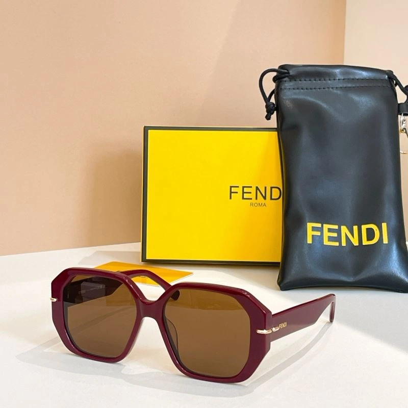 RelaxedFit Fendi Sunglasses 279304