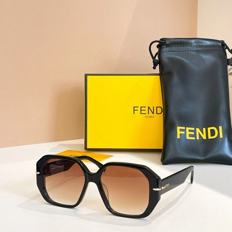 RelaxedFit Fendi Sunglasses 279304