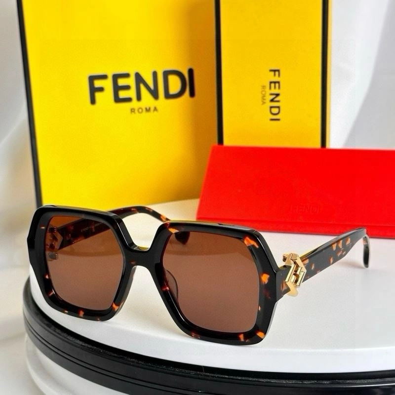 Fendi Sunglasses Durable 279295