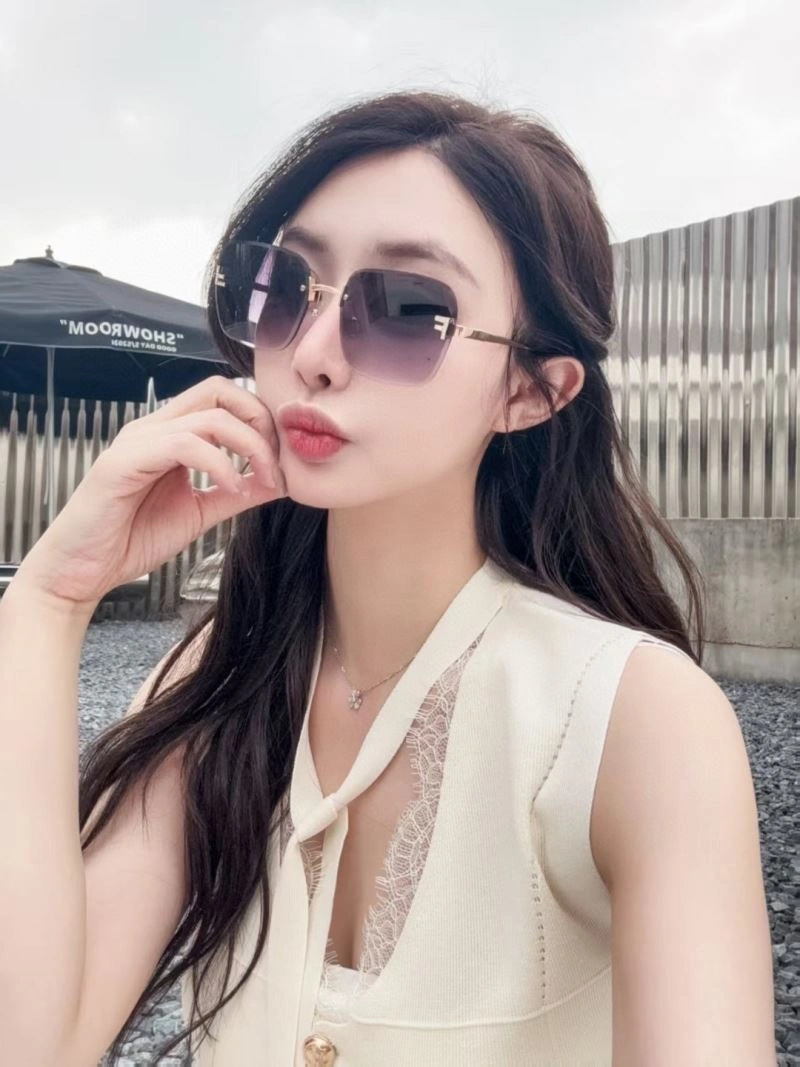 Durable Fendi Sunglasses 279308