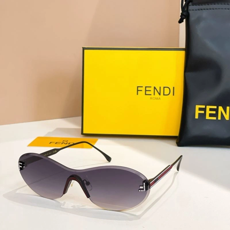 Sporty Fendi Sunglasses 279299