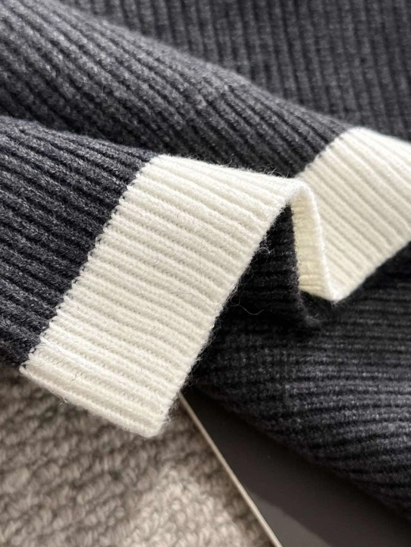 Bold Fendi Sweaters 123086