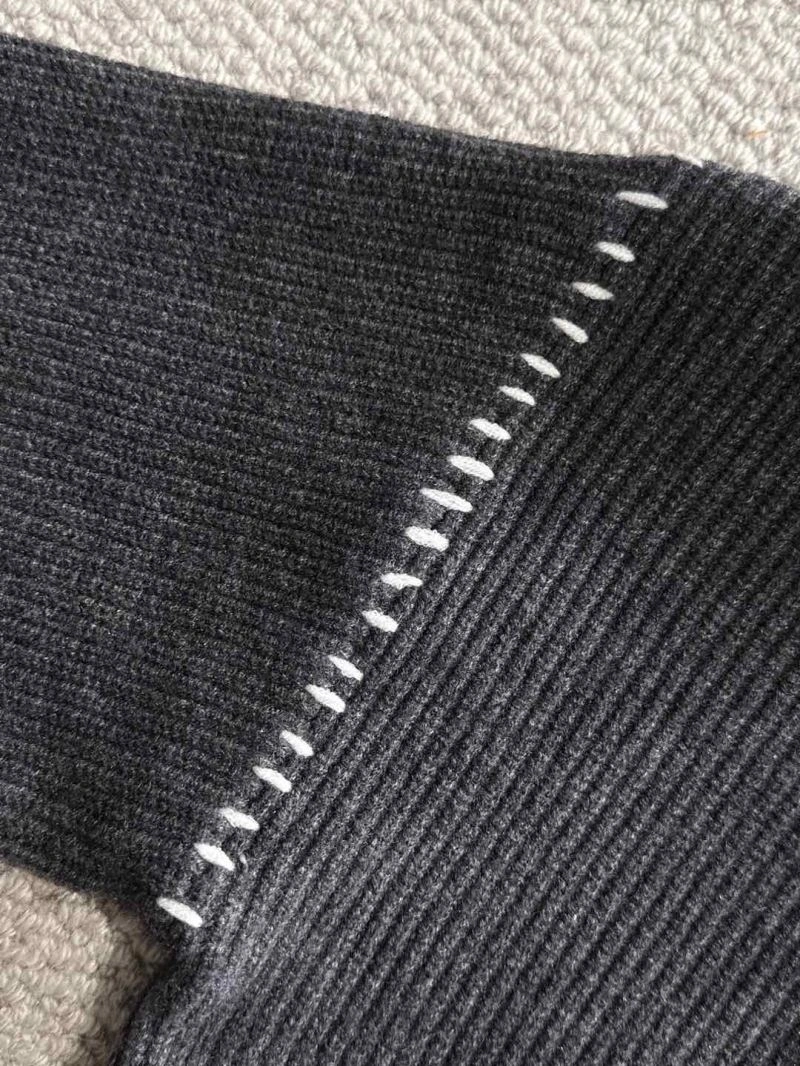 Bold Fendi Sweaters 123086
