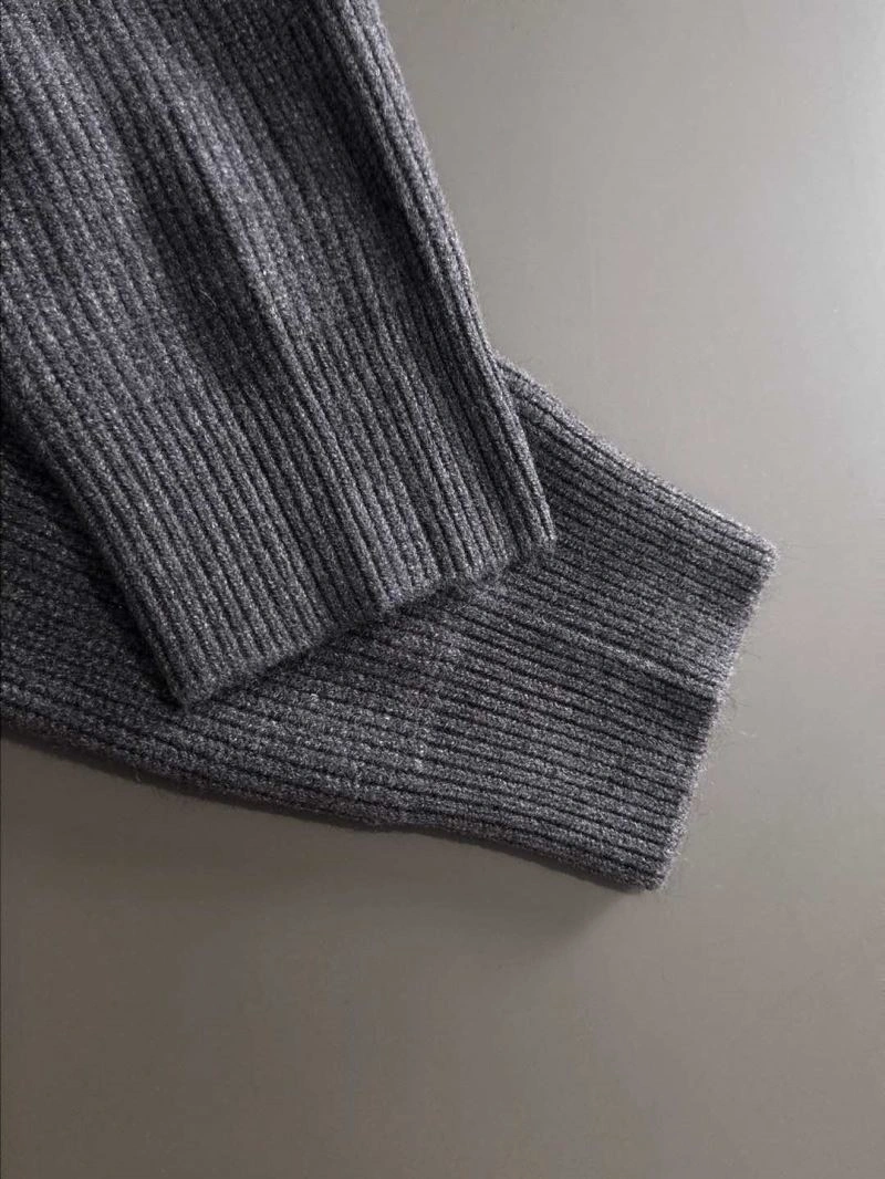 Bold Fendi Sweaters 123086