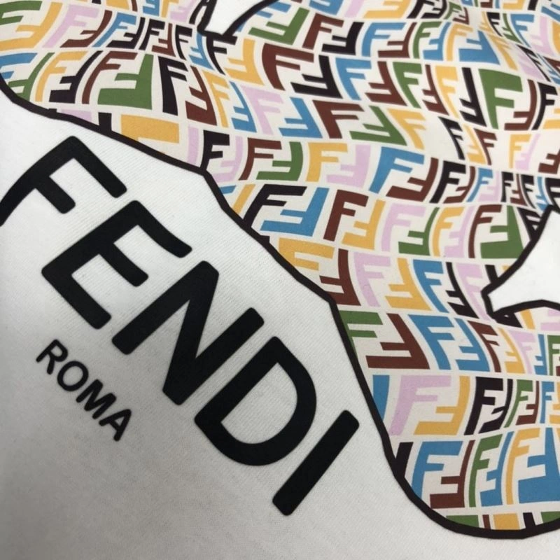 Fendi T-Shirts ModernLook 123373
