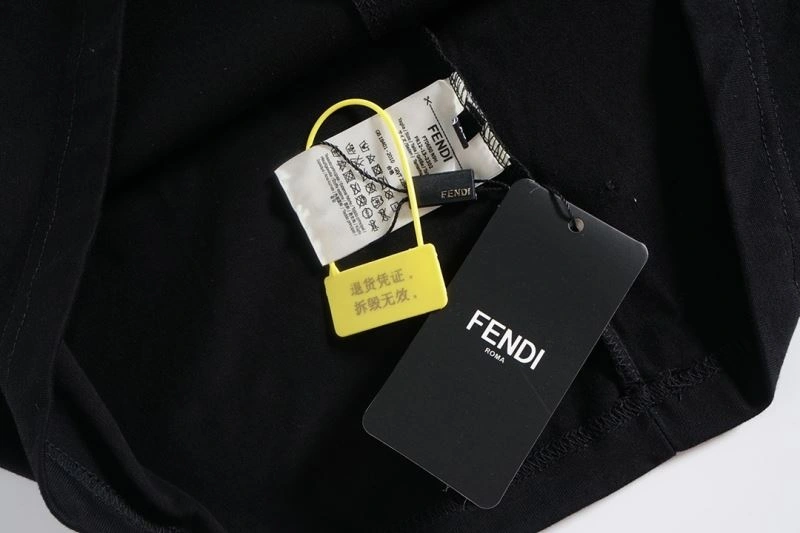 Fendi T-Shirts Youthful 123054