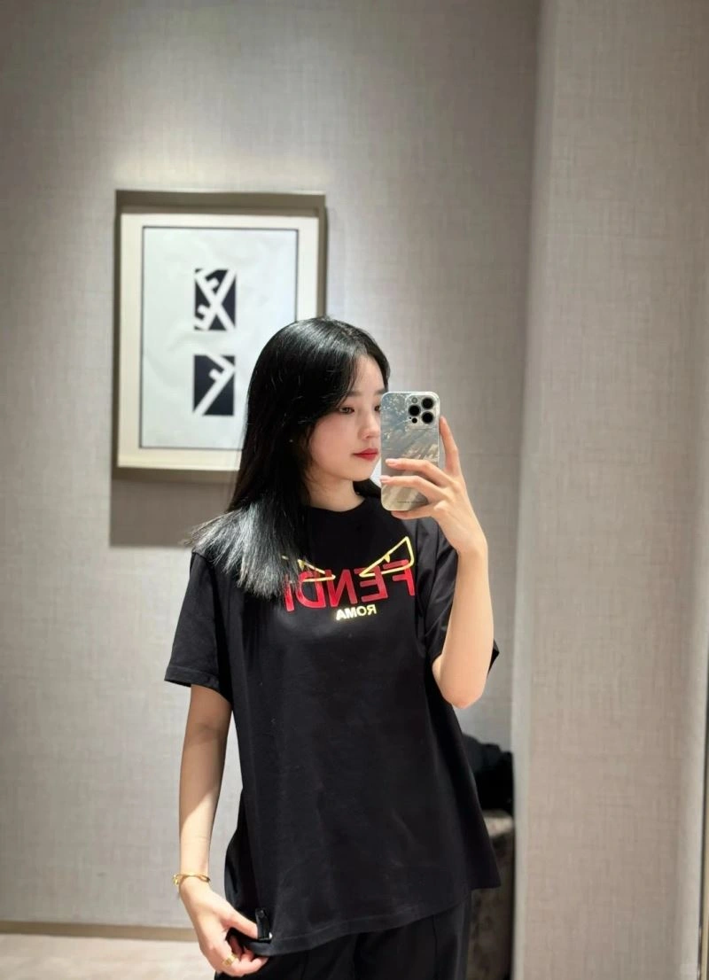 Contemporary Fendi T-Shirts 123076