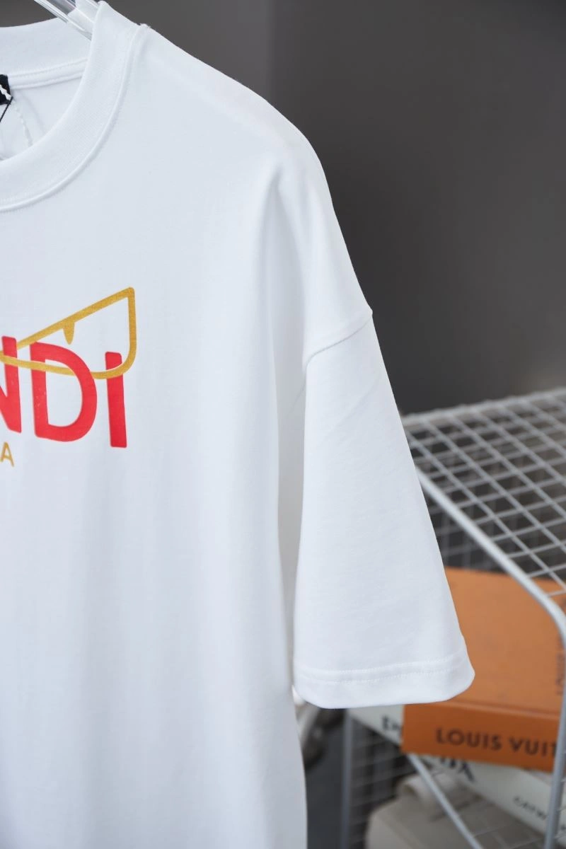 Sustainable Fendi T-Shirts 123071
