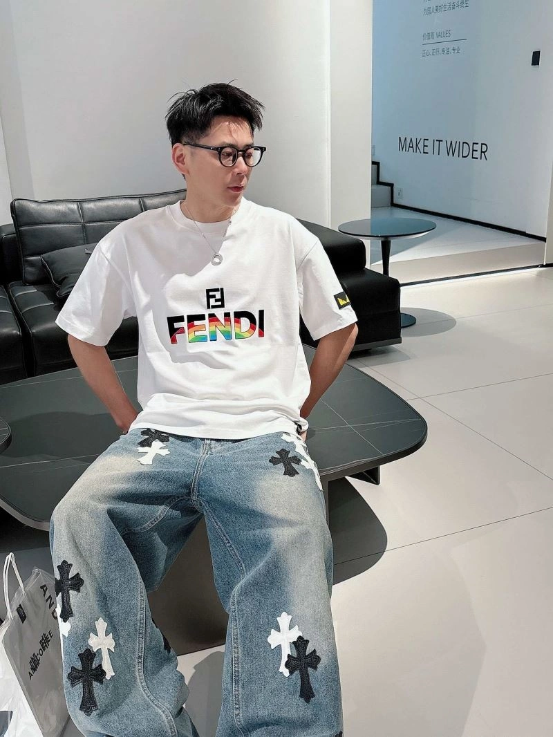 Fendi T-Shirts Resilient 123075
