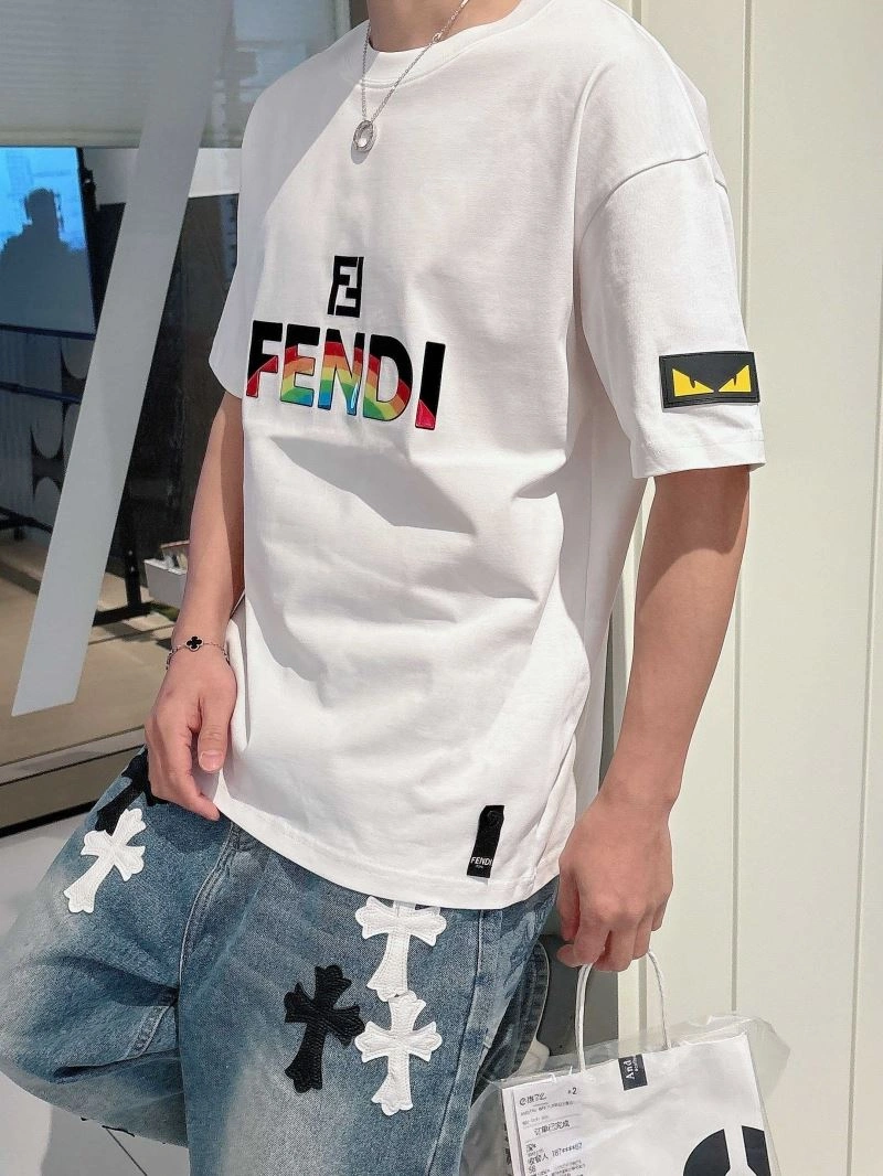Fendi T-Shirts Resilient 123075