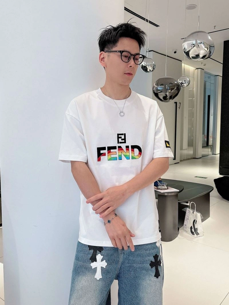 Fendi T-Shirts Resilient 123075