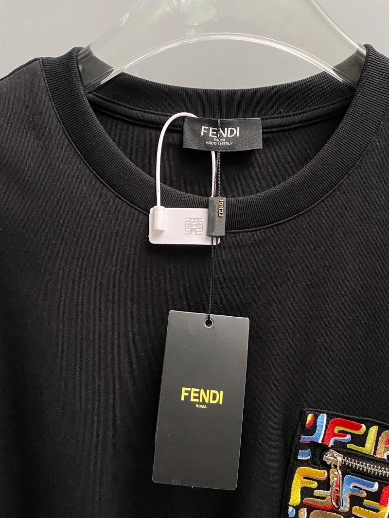 Fendi T-Shirts Minimalist 123070