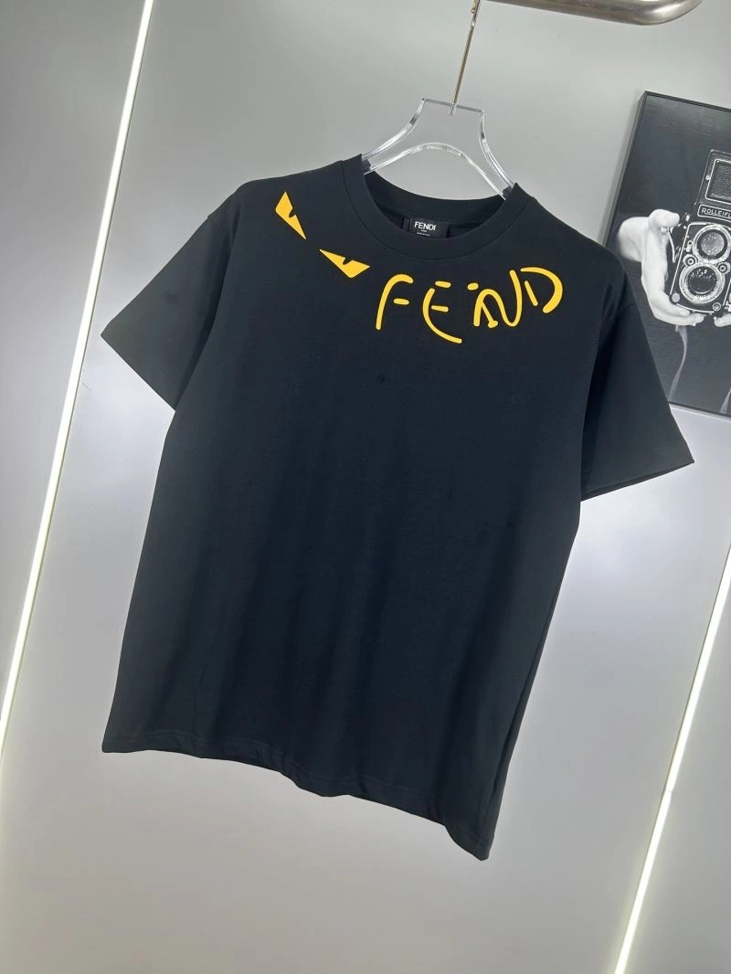 Fendi T-Shirts Trendsetting 123066