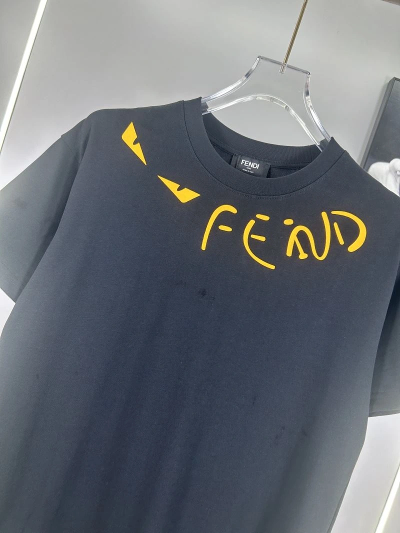 Fendi T-Shirts Trendsetting 123066