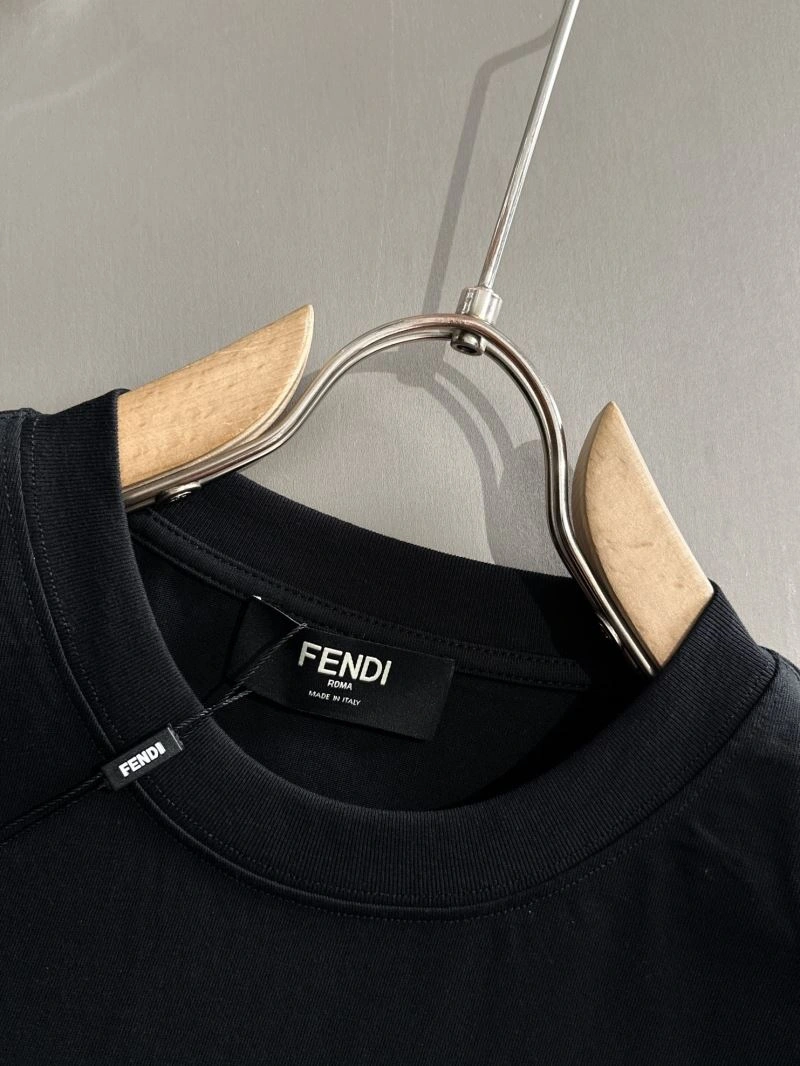Fendi T-Shirts MoistureWicking 123024