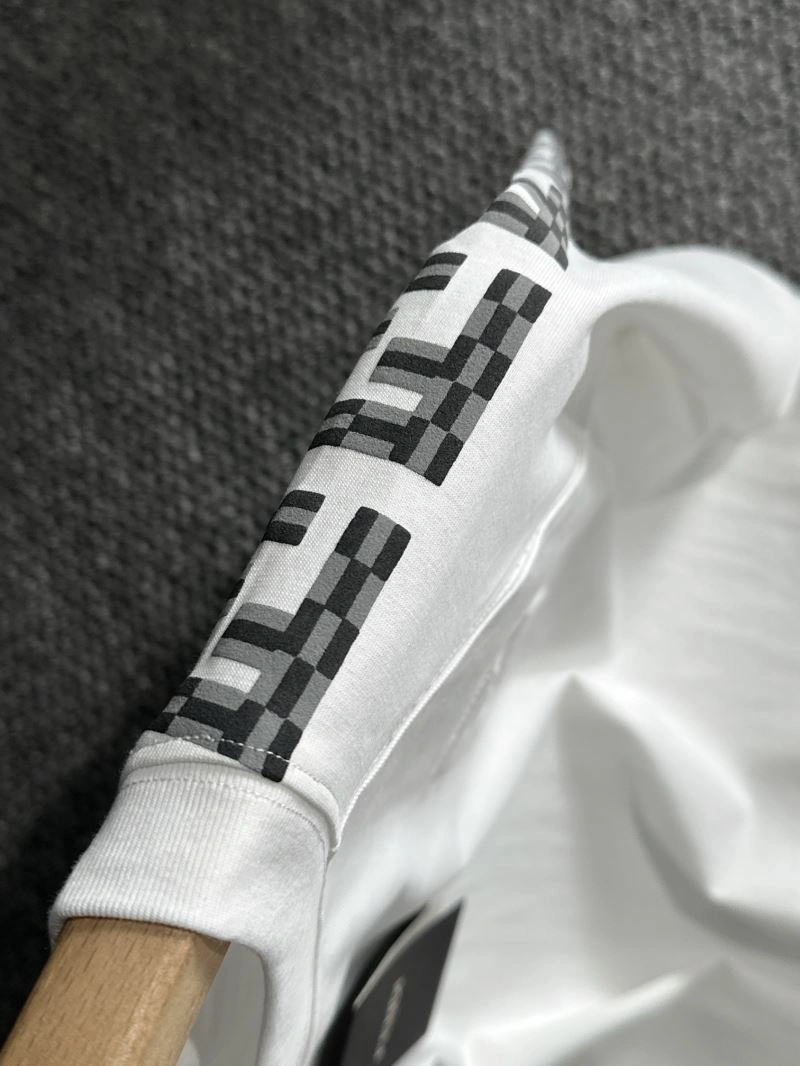 Sporty Fendi T-Shirts 123034