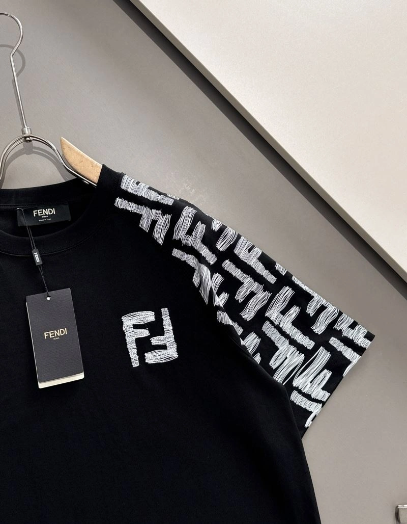 Fendi T-Shirts Modern 123023