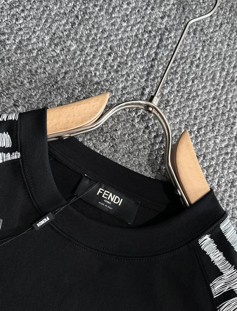 Fendi T-Shirts Modern 123023