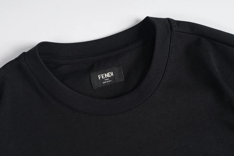 Fendi T-Shirts Sleek 123018