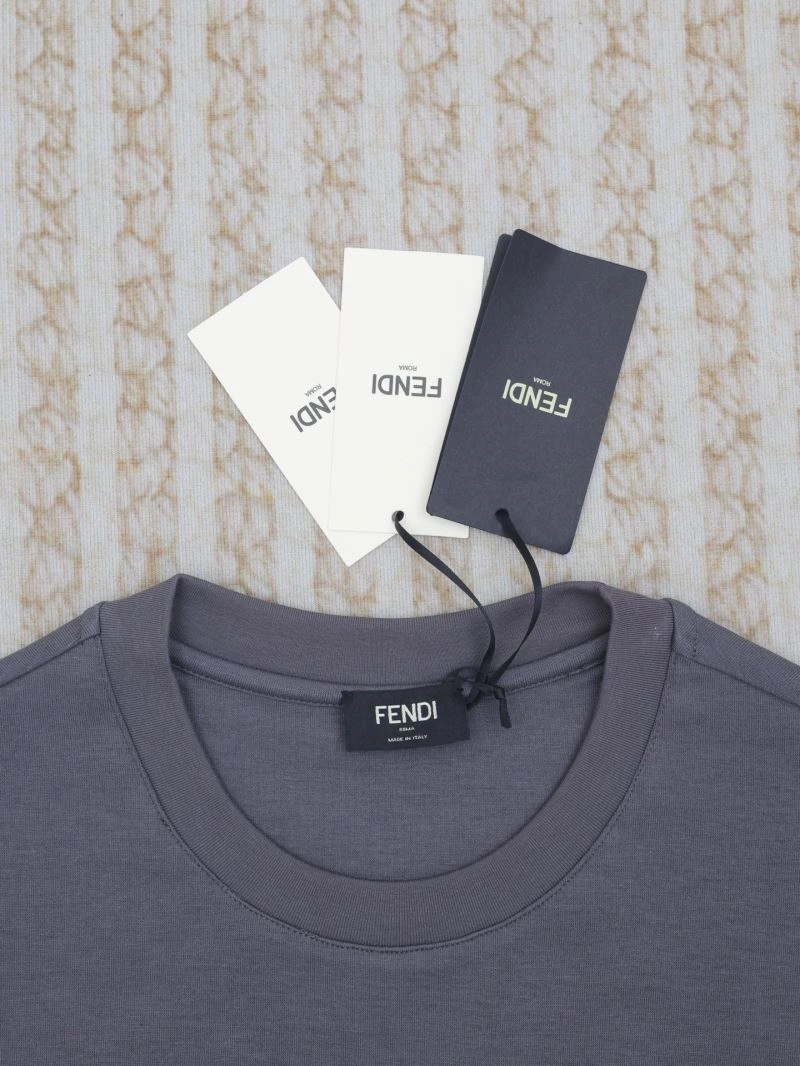 Unisex Fendi T-Shirts 123003