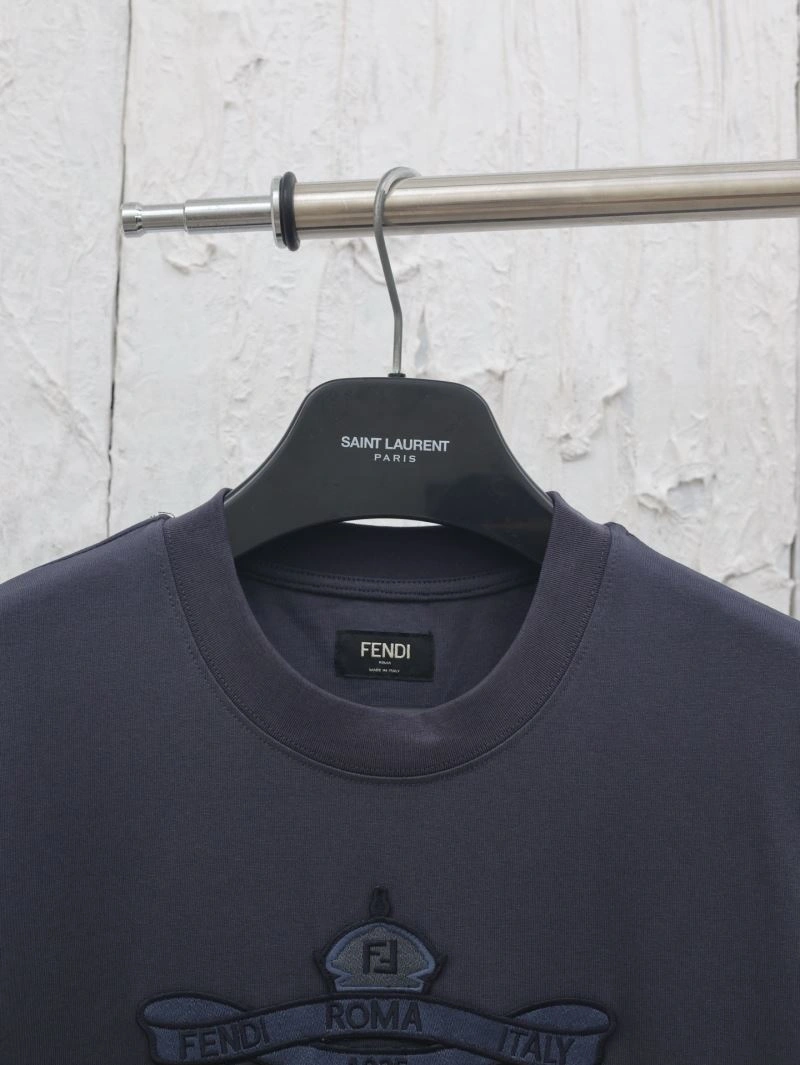 Fendi T-Shirts Resilient 123004