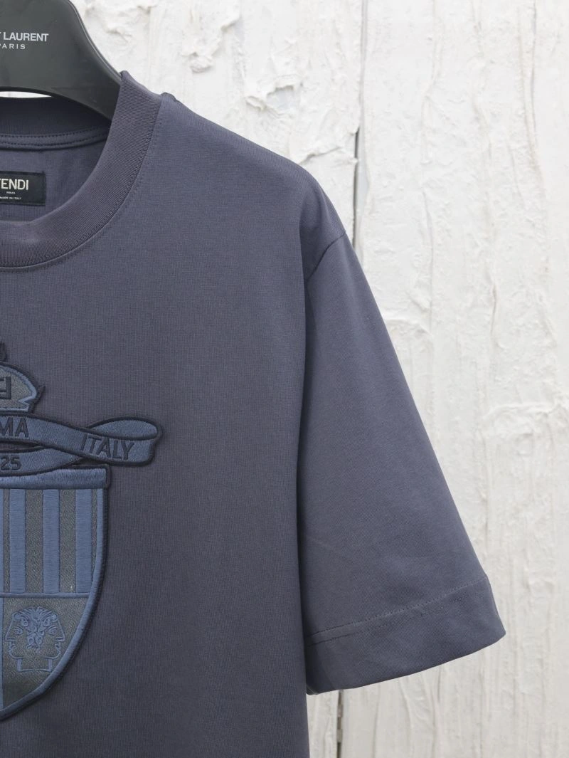 Fendi T-Shirts Resilient 123004