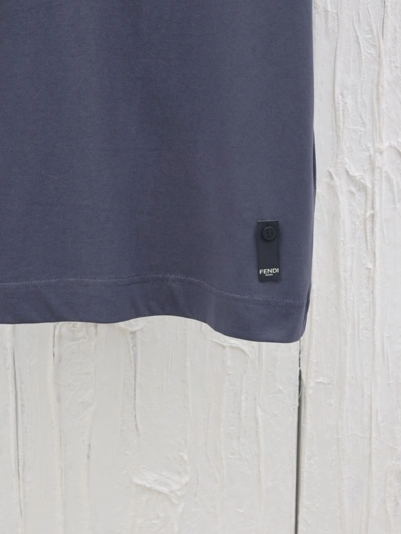 Fendi T-Shirts Resilient 123004