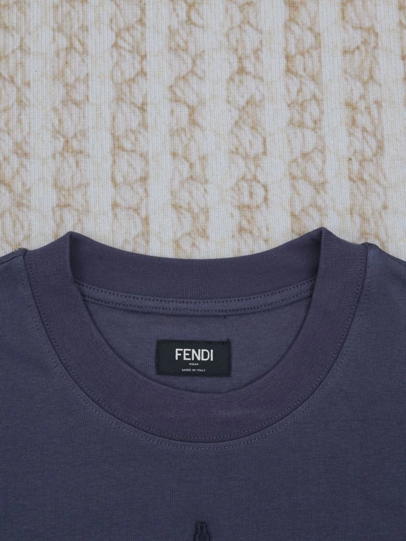 Fendi T-Shirts Resilient 123004