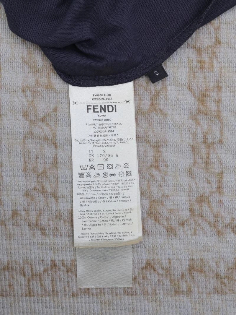 Fendi T-Shirts Resilient 123004