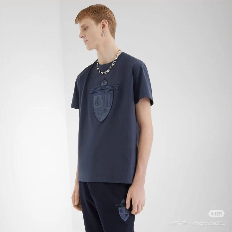 Fendi T-Shirts Resilient 123004