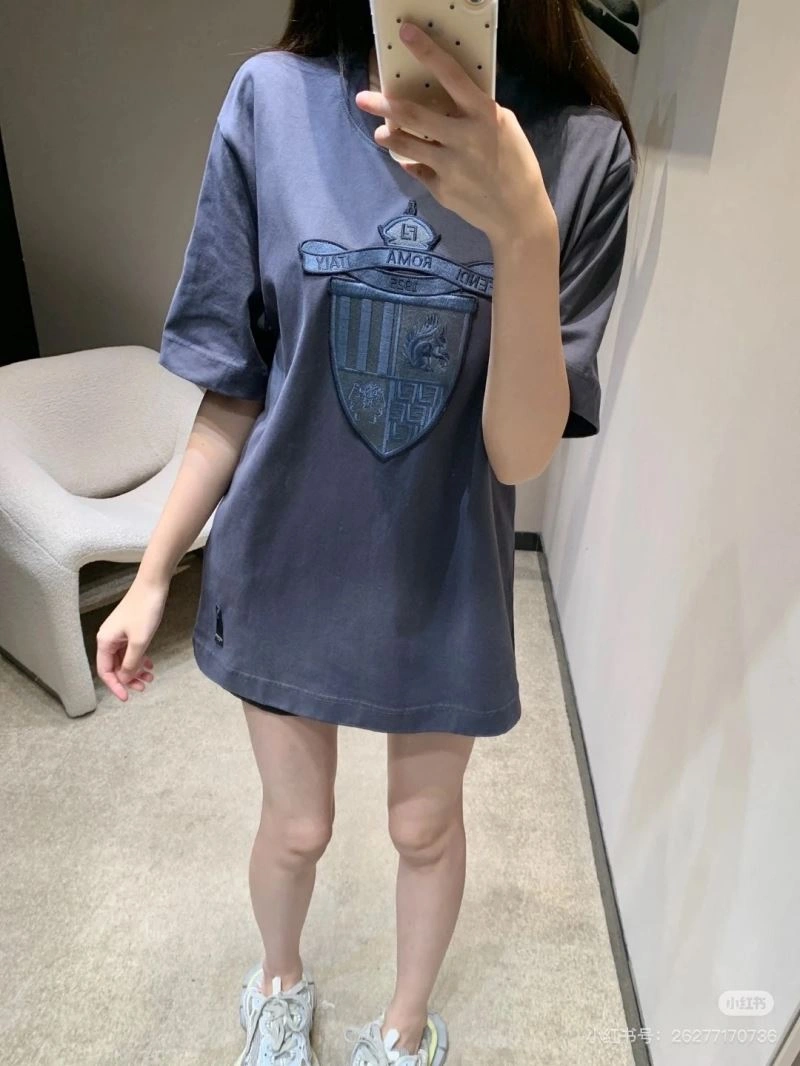 Fendi T-Shirts Resilient 123004