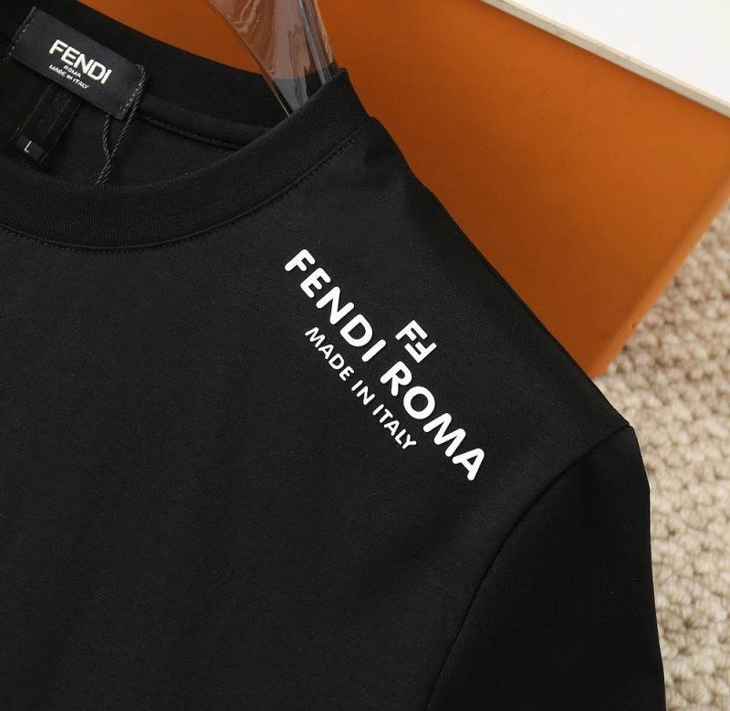 Fendi T-Shirts Youthful 123341