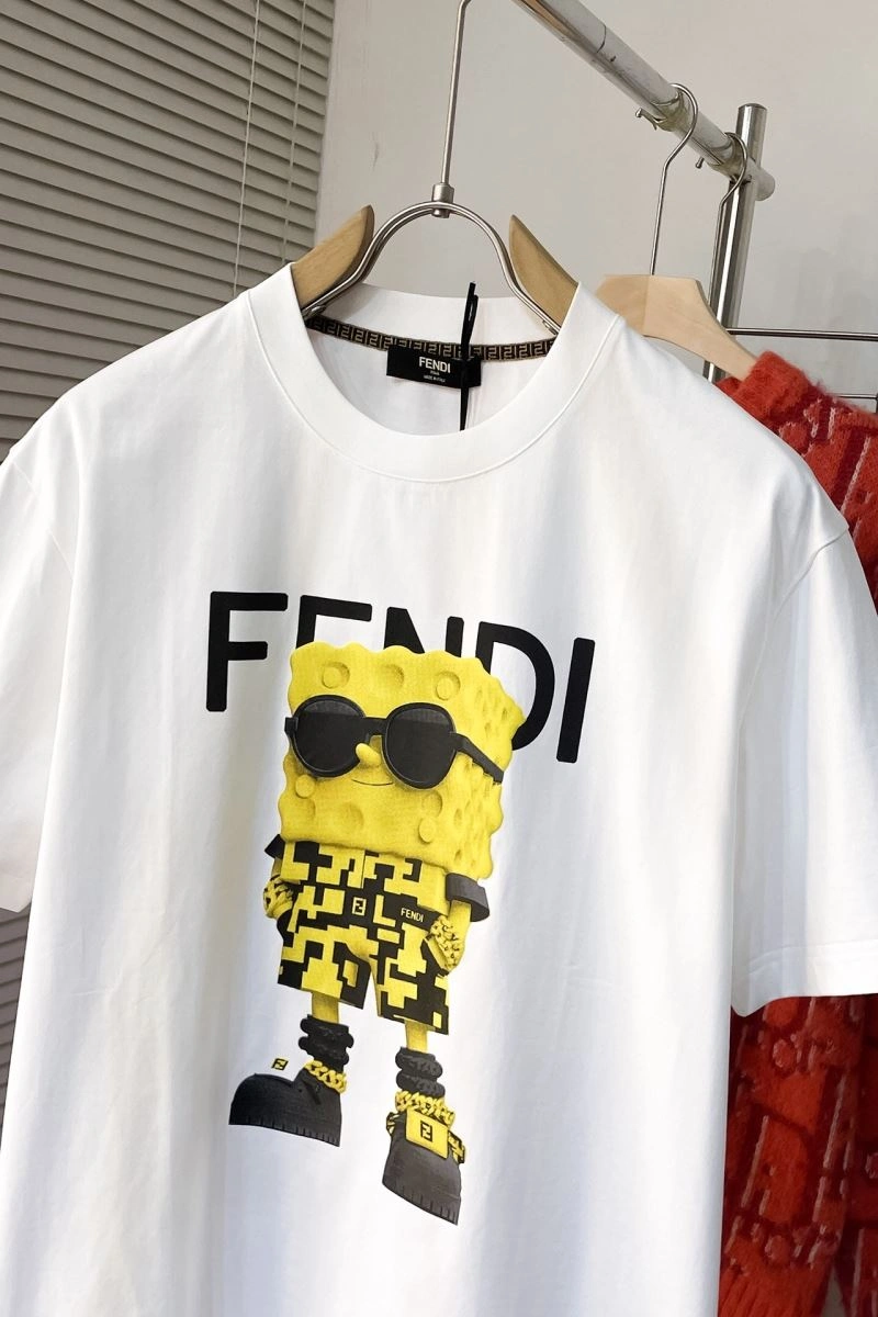 Versatile Fendi T-Shirts 123243