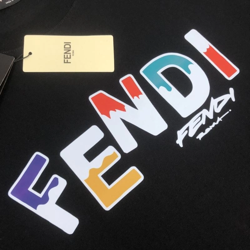 Fendi T-Shirts AllSeason 123196