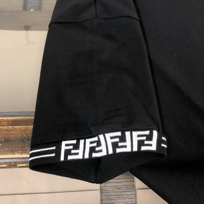 Unisex Fendi T-Shirts 123197
