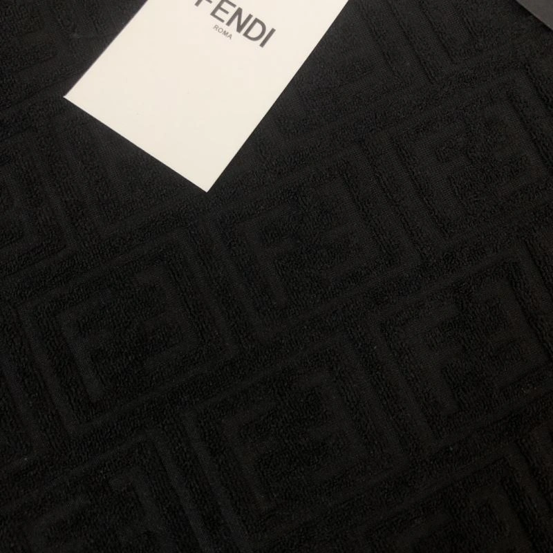 Fendi T-Shirts TimelessDesign 123204